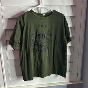 Green t-shirt